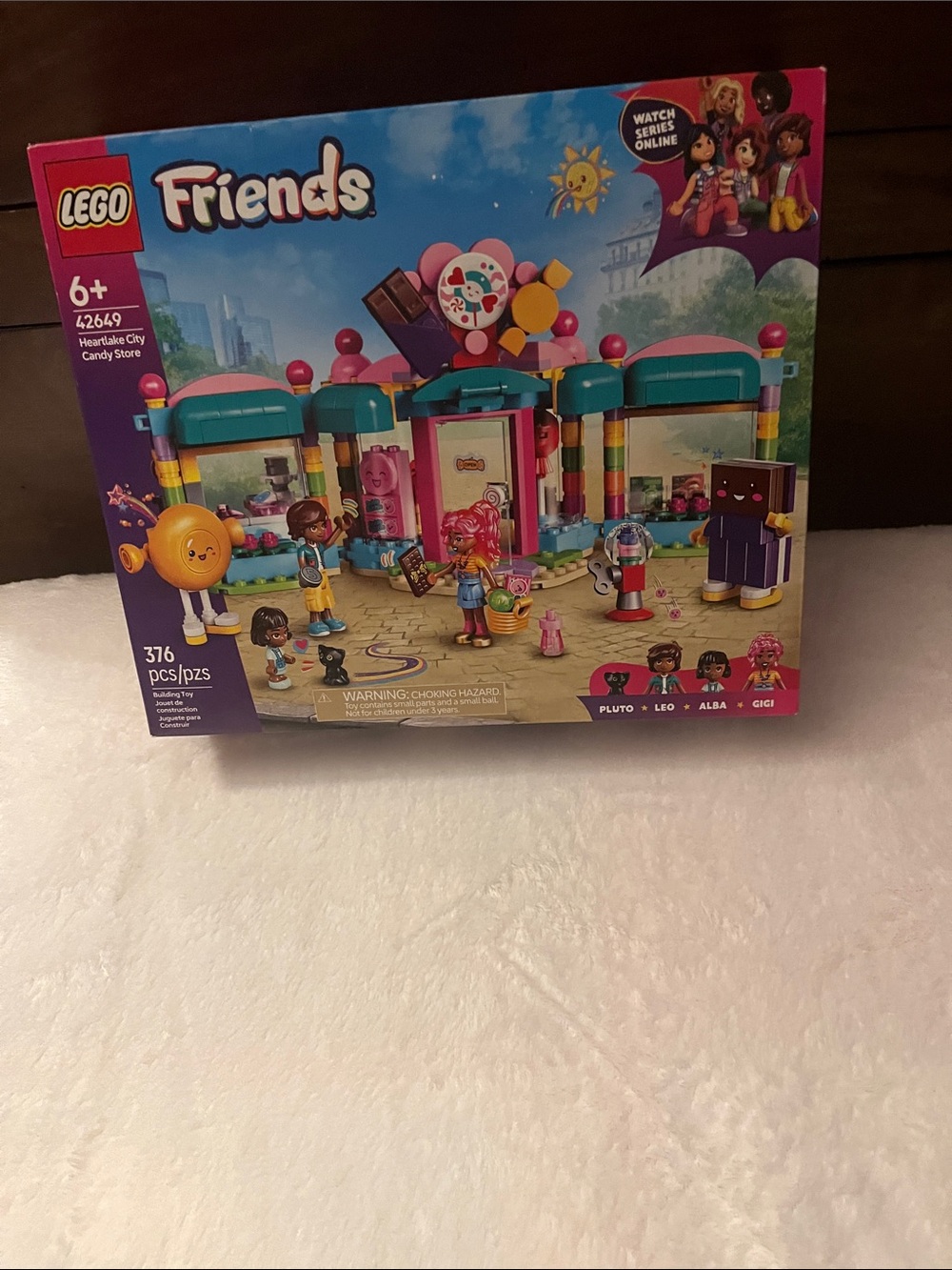 LEGO Friends Heartlake City Candy Store - Pink, Teal, Yellow - Picture 2 of 4